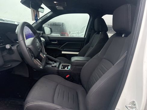 Used 2024 Toyota Tacoma TRD Sport image 5