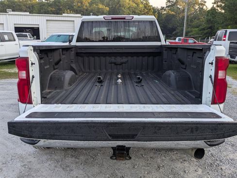 Used 2024 Chevrolet Silverado 3500 LT image 13