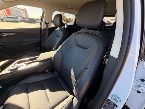 New 2025 Kia EV6 Wind image 12