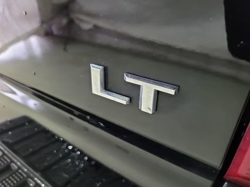 Used 2022 Chevrolet Silverado 1500 LT image 60