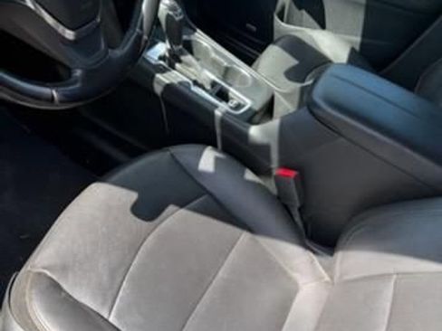 Used 2020 Chevrolet Equinox Premier FWD image 6