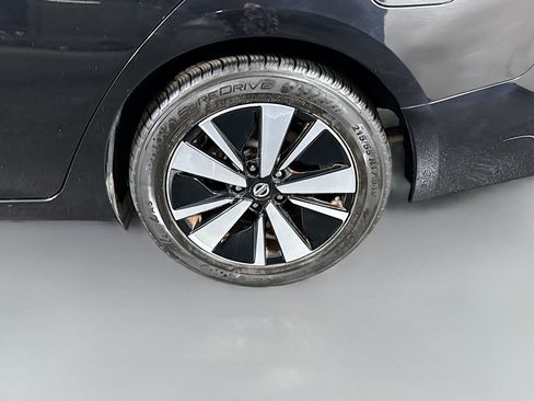 Used 2022 Nissan Altima 2.5 SV FWD image 37