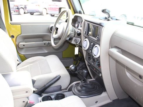 Used 2008 Jeep Wrangler Unlimited Sahara AWD/4WD image 12