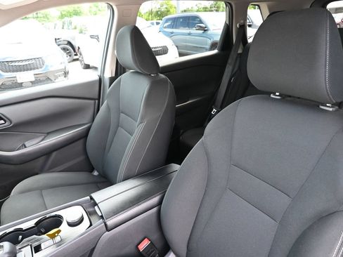 Used 2024 Nissan Rogue S AWD/4WD image 23