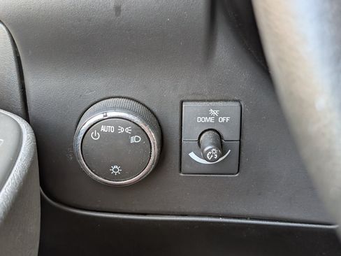 Used 2019 Chevrolet Express 2500 LT w/ LT Preferred Equipment Group RWD image 19