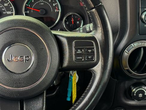 Used 2017 Jeep Wrangler Unlimited Sport w/ Connectivity Group AWD/4WD image 19