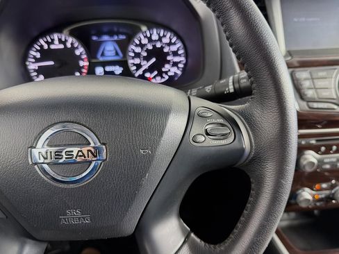 Used 2015 Nissan Pathfinder Platinum w/ Family Entertainment Package AWD/4WD image 50
