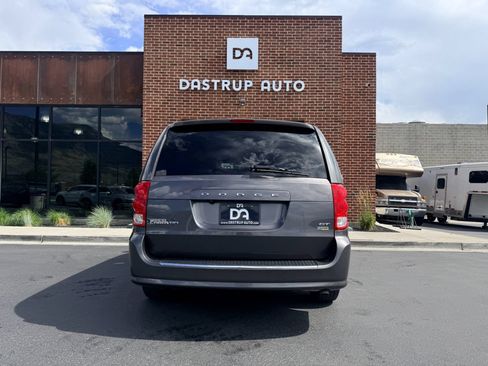Used 2019 Dodge Grand Caravan GT FWD image 7