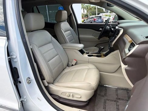 Used 2019 GMC Acadia Denali w/ Technology Package FWD image 22