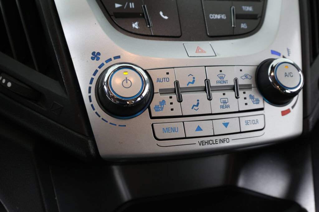 Used 2017 Chevrolet Equinox LT w/ Convenience Package FWD image 35