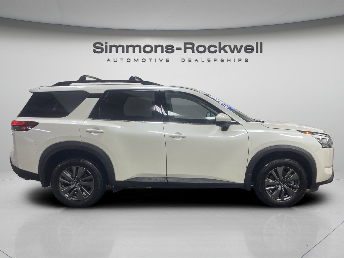 Used 2024 Nissan Pathfinder SV w/ Black Appearance Package AWD/4WD image 6