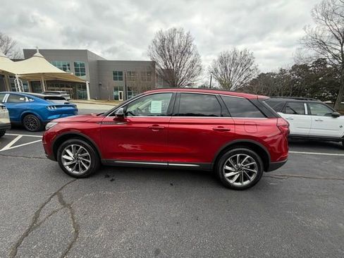 New 2026 Lincoln Corsair Premiere image 4