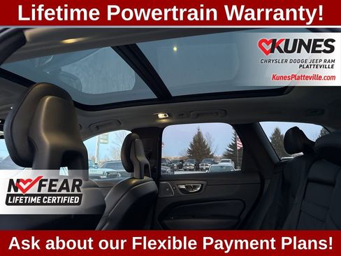 Used 2018 Volvo XC60 T8 Inscription w/ Advanced Package image 25