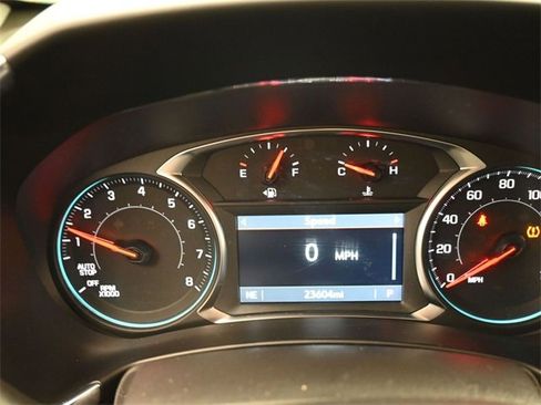 Used 2023 Chevrolet Equinox Premier image 9