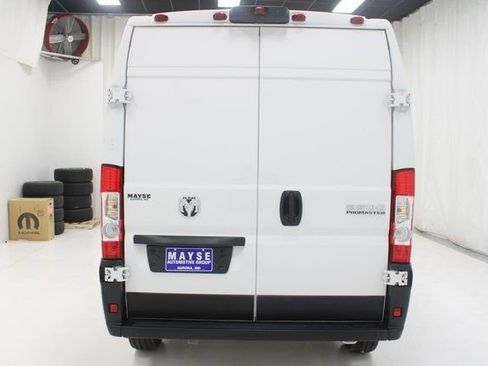 Used 2025 RAM ProMaster 2500 w/ Convenience Group image 21