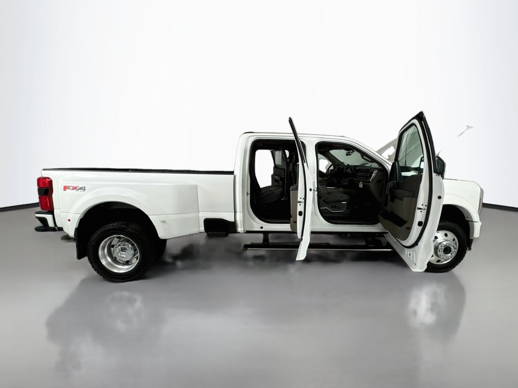Used 2026 Ford F450 Platinum w/ Platinum Plus Package AWD/4WD image 35
