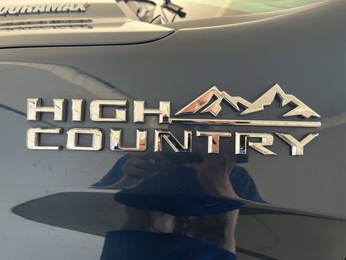Used 2022 Chevrolet Silverado 1500 High Country image 38