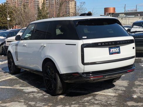 Used 2023 Land Rover Range Rover Long Wheelbase SE image 7