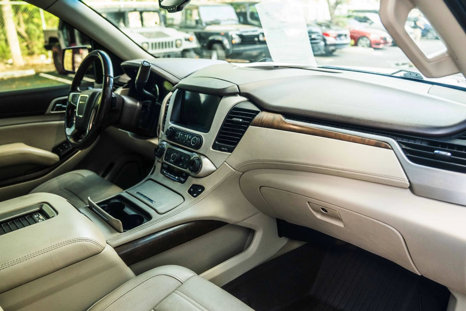 Used 2018 GMC Yukon Denali w/ Open Road Package RWD image 40