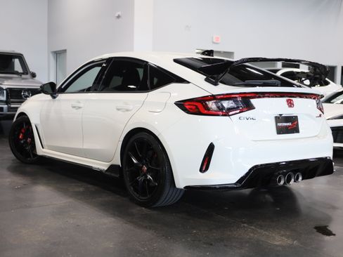Used 2023 Honda Civic Type R image 4