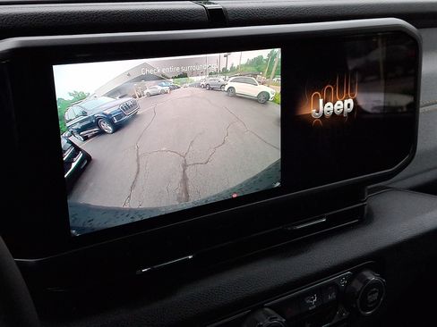 Certified 2026 Jeep Wrangler Unlimited Sport AWD/4WD image 17