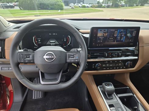 New 2026 Nissan Pathfinder Platinum AWD/4WD image 11