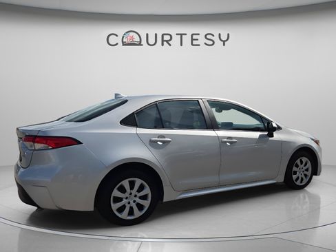 Certified 2024 Toyota Corolla LE FWD image 5