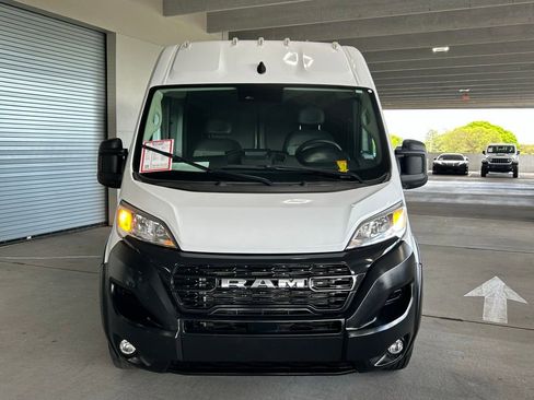 Used 2025 RAM ProMaster 2500 w/ Convenience Group FWD image 8
