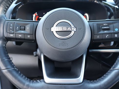 Used 2022 Nissan Pathfinder Platinum w/ Cargo Package image 24