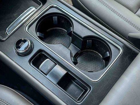 Used 2025 Lincoln Corsair Reserve FWD image 35