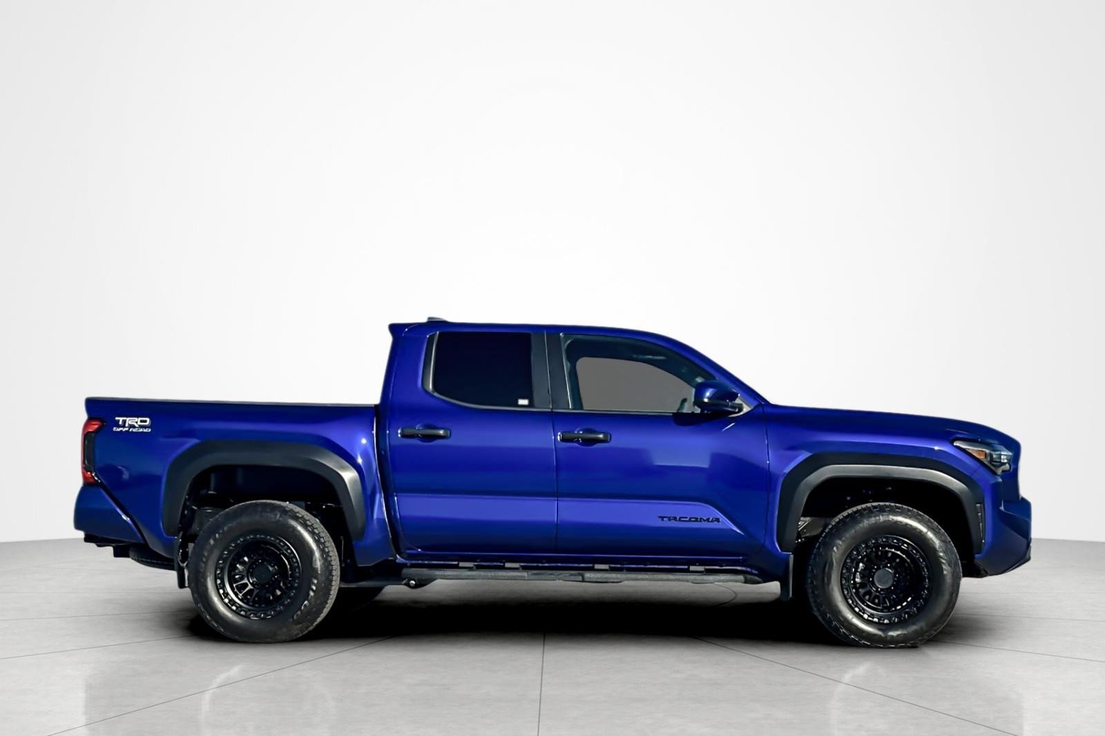 Certified 2025 Toyota Tacoma TRD Off-Road AWD/4WD image 6