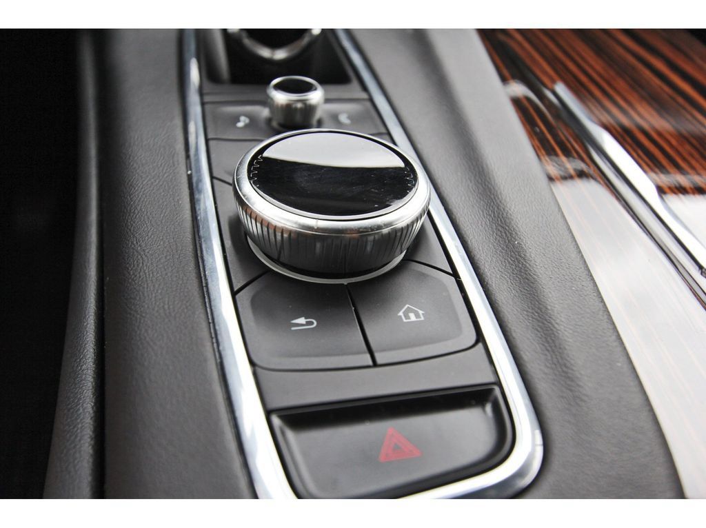 Used 2024 Cadillac Escalade ESV Luxury RWD image 26