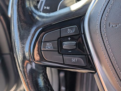 Used 2018 BMW 530i xDrive AWD/4WD image 24