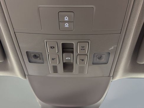 Certified 2023 Volkswagen Taos SEL AWD/4WD image 24