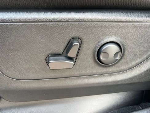 Used 2025 RAM 1500 Big Horn AWD/4WD image 30