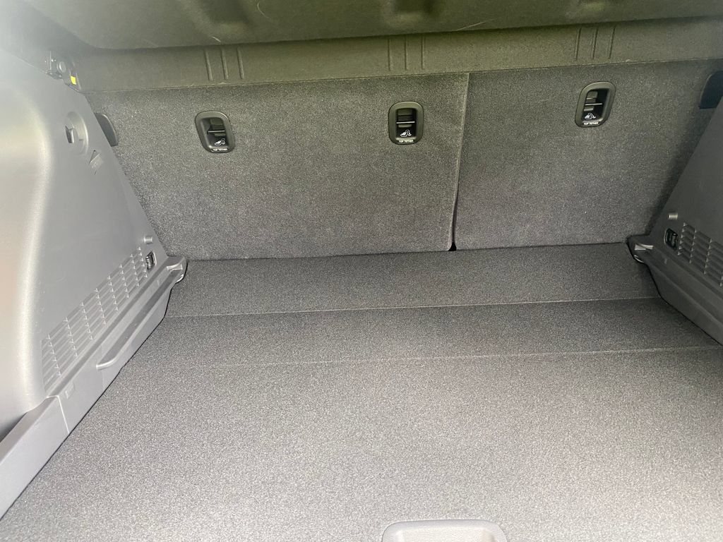 Certified 2024 Hyundai Kona SEL FWD image 29