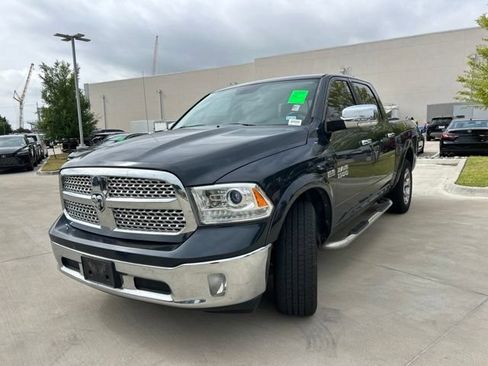Used 2017 RAM 1500 Laramie w/ Convenience Group AWD/4WD image 10
