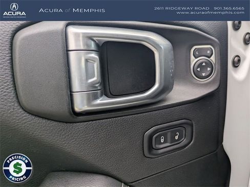 Used 2022 Jeep Wrangler Unlimited Sahara w/ Cold Weather Group image 21