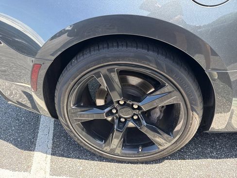 Used 2016 Chevrolet Camaro SS RWD image 6