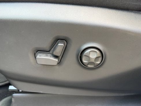 New 2026 Chrysler Pacifica Select w/ S Appearance Package FWD image 17