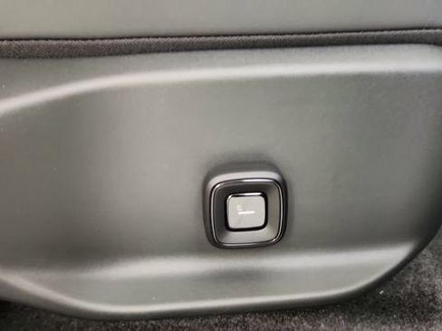 New 2026 Volvo EX30 Plus w/ Protection Package AWD/4WD image 32