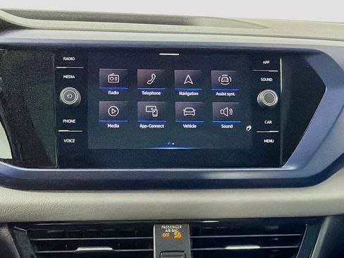 Used 2023 Volkswagen Taos SE w/ Panoramic Sunroof Package AWD/4WD image 15