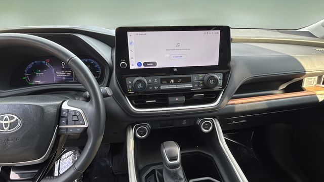 Used 2024 Toyota Grand Highlander AWD Hybrid image 11