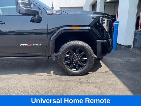 Used 2024 GMC Sierra 2500 AT4 w/ AT4 Premium Plus Package AWD/4WD image 10