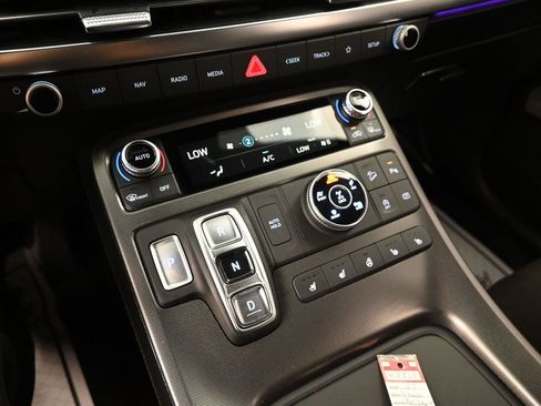 Used 2025 Hyundai Palisade Calligraphy AWD/4WD image 17