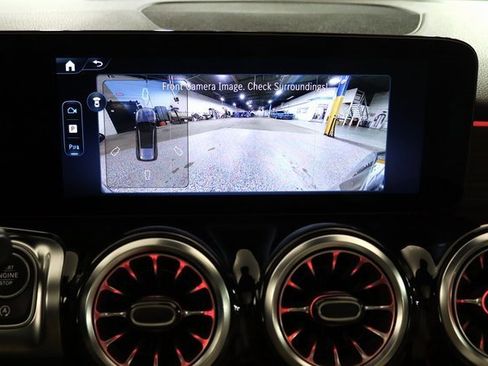 Certified 2025 Mercedes-Benz GLB 250 4MATIC image 28