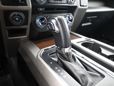 Used 2017 Ford F150 Lariat w/ Equipment Group 502A Luxury image 16