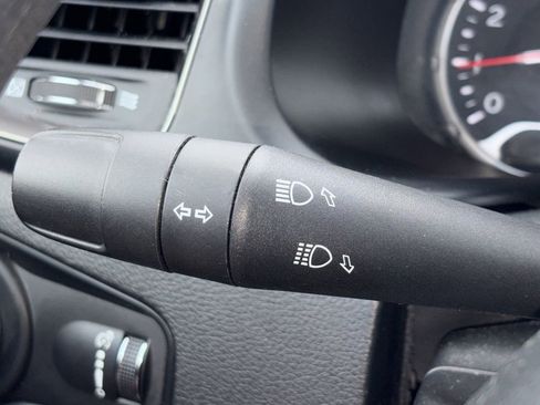 Used 2023 Jeep Renegade Latitude AWD/4WD image 12