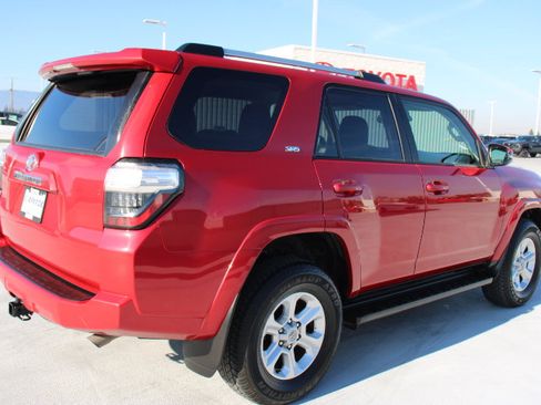 Certified 2024 Toyota 4Runner SR5 Premium image 3