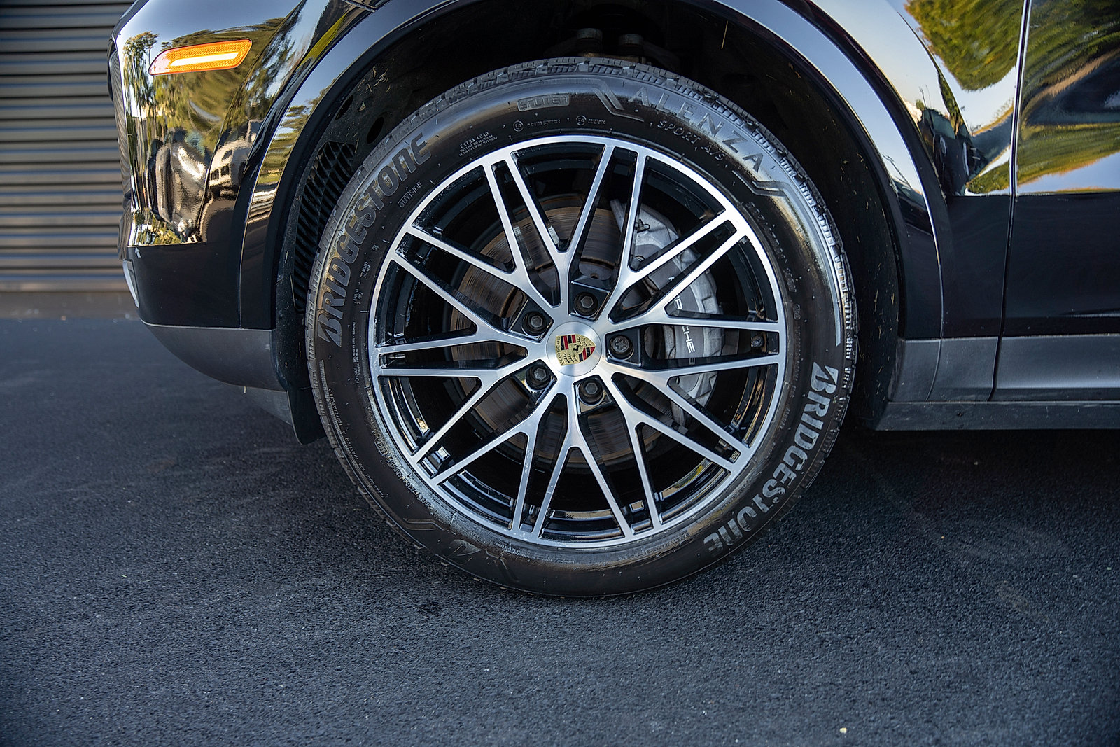 Used 2024 Porsche Cayenne AWD/4WD image 23